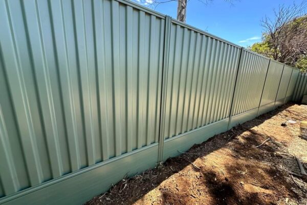 colorbond-fence-green